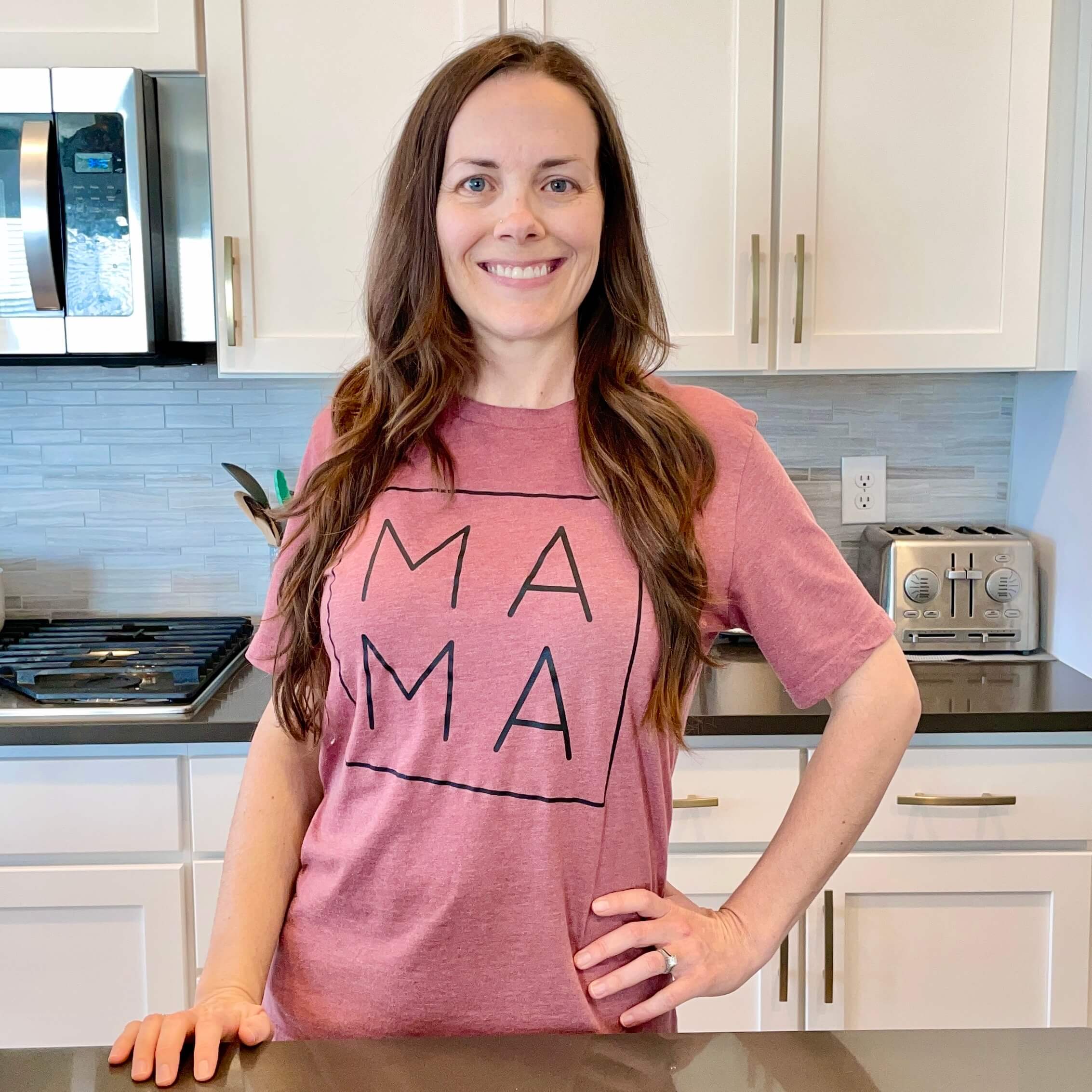Briana, the Well Life Mama | Clean Living for Moms | How To Start Clean Living | Low Tox Lifestyle | Non-Toxic Swaps | Natural Wellness Tips | Mom Life | Natural Pregnancy